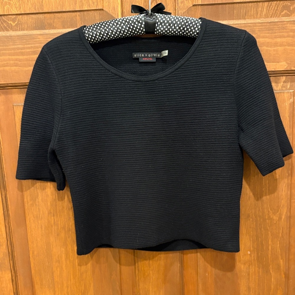 Alice + Olivia Black Ribbed Crewneck Crop Top Sweater large